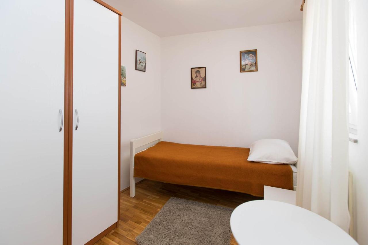 Apartment Vera *